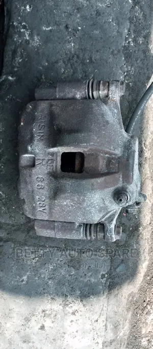 Toyota Hiace Front Caliper