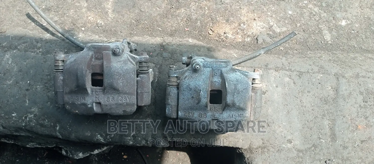 Toyota Hiace Front Caliper