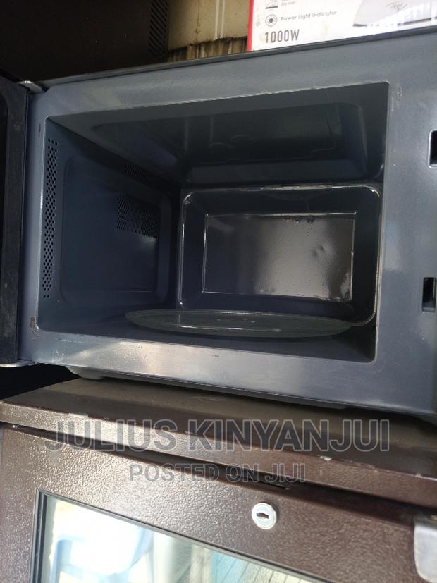 Microwave Oven - thumbnail 2