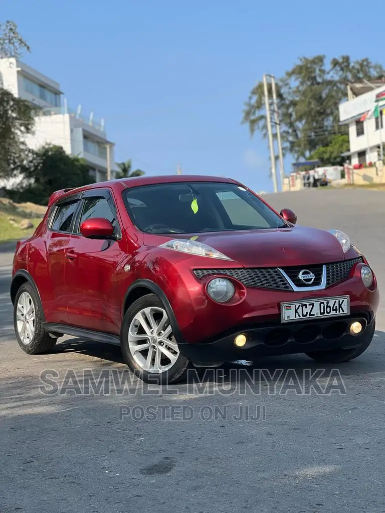 Nissan Juke SV 2013 Red