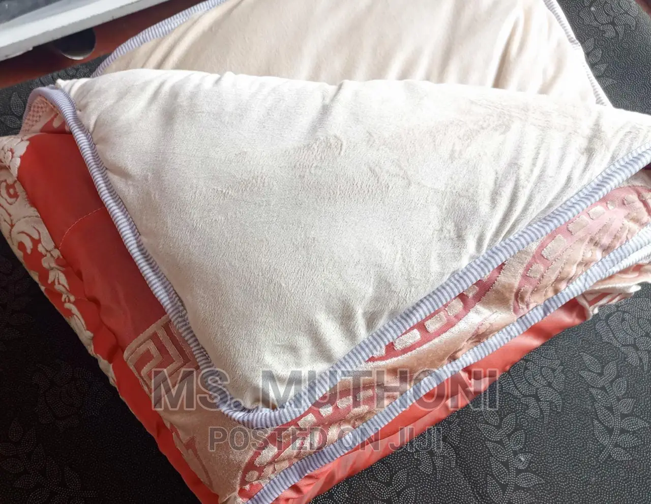 Quality Silk Duvets 1 Pc Duvet 1pc Bedsheet 2 PCS Pill