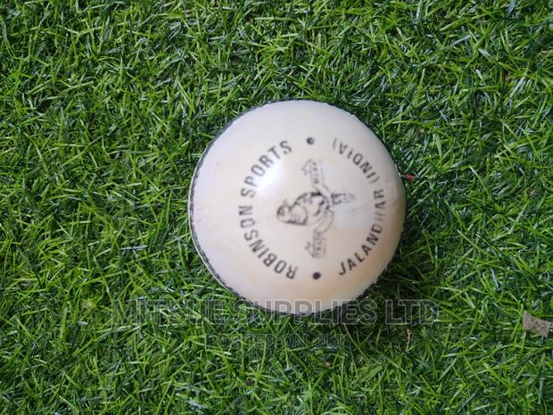 Robinson's Cricket Balls Fully Hand Made in India - thumbnail 3