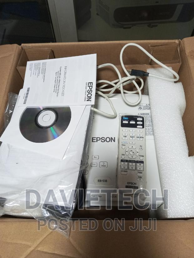 Brand New EPSON Eb S18 Projector - main view