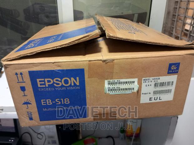 Brand New EPSON Eb S18 Projector - thumbnail 2
