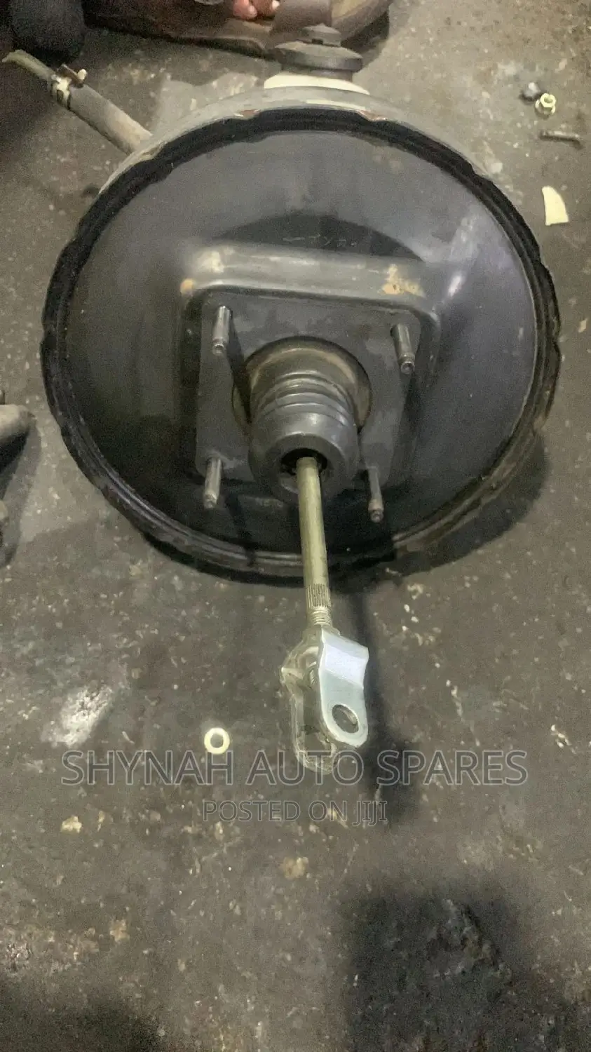Brake Booster and Master Cylinder Toyota Regious