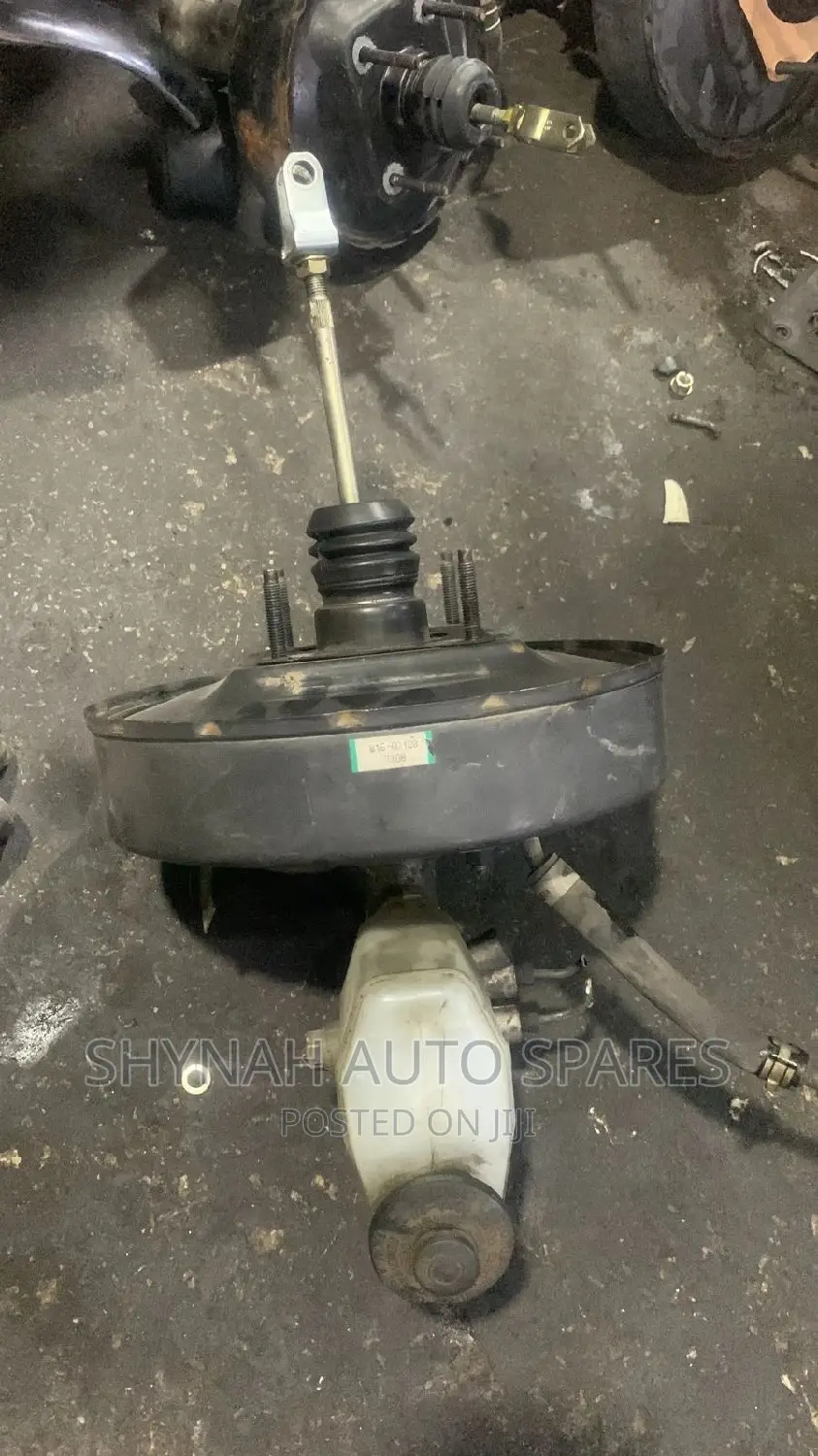 Brake Booster and Master Cylinder Toyota Regious