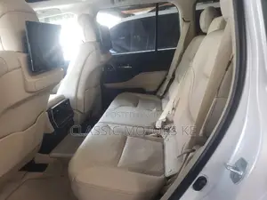 Toyota Land Cruiser 3.3 Diesel 4WD 2022 White