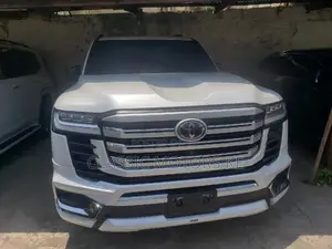 Toyota Land Cruiser 3.3 Diesel 4WD 2022 White