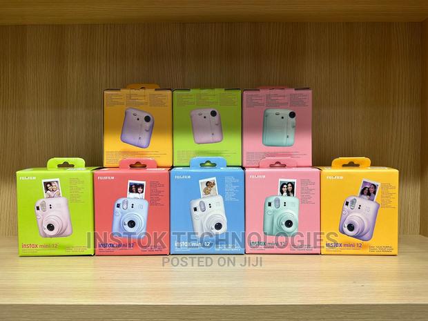 Fujifiim Instax Mini 12 Instant Film Camera