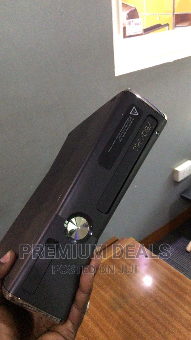 Clean as Milk Xbox 360 With Games
