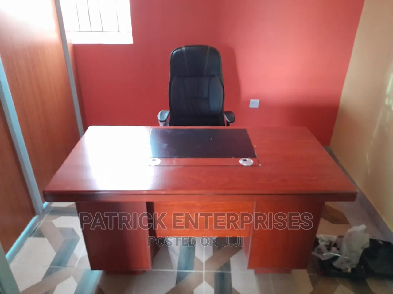 Executive Imported Office Desk 1.4 MTRS Plus Leather Chair
