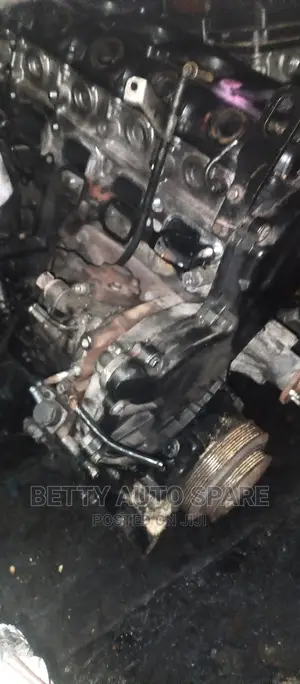 Nissan Navara Hard Body Slim Engine YD 25