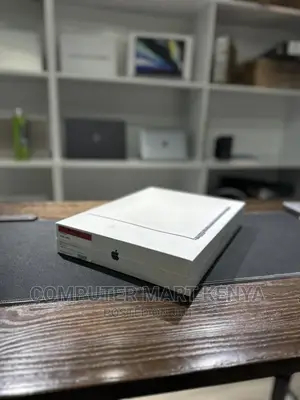 New Laptop Apple MacBook Air 8GB Apple M1 SSD 256GB