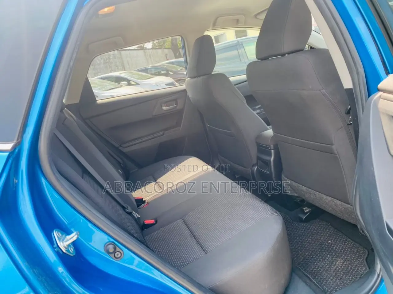 Toyota Auris 2016 Blue