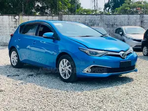 Toyota Auris 2016 Blue