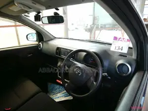 Toyota Passo 2016 Brown