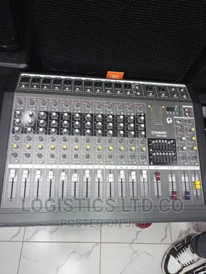 Yamaha PMX12 Powered Mixer 12channels