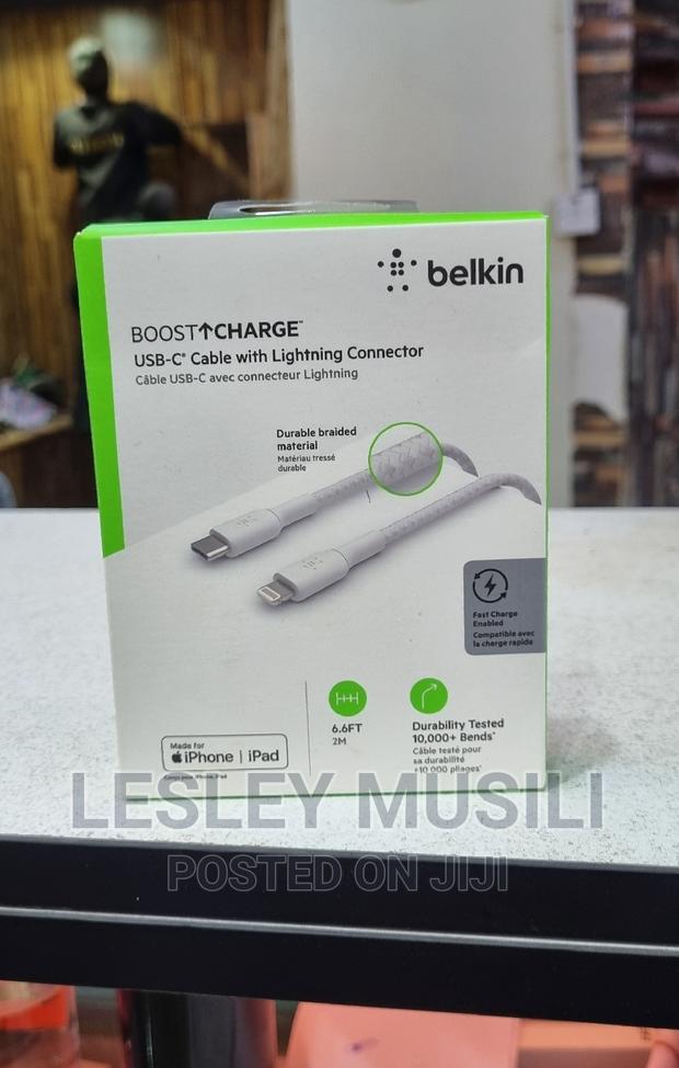 BELKIN USB-C Cable With Lightning Connector + Strap - thumbnail 2