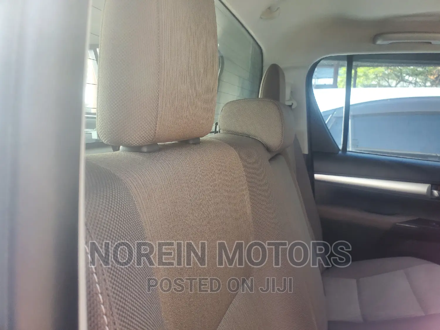 Toyota Hilux 2016 White