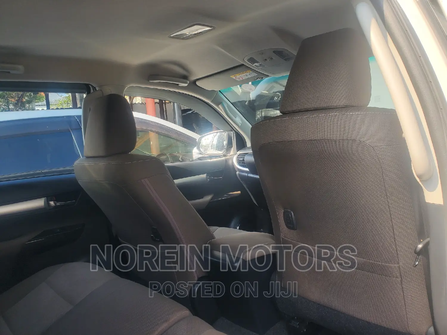 Toyota Hilux 2016 White