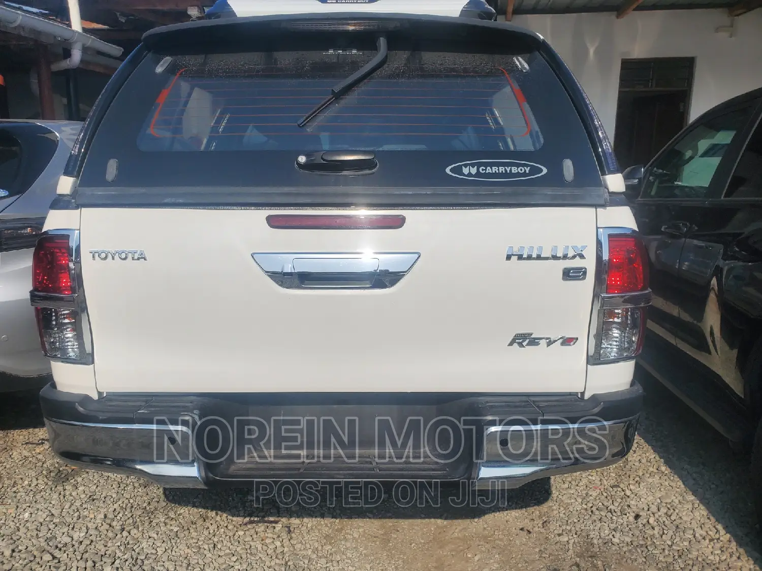 Toyota Hilux 2016 White