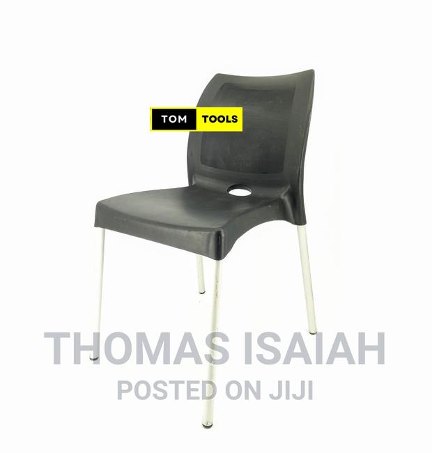 Black Bruno Strong Armless Comfortable Plastic Chair With Me