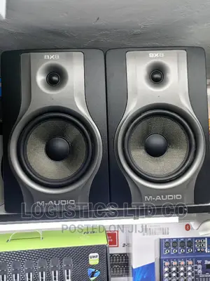 M-Audio Bx8 Carbon Studio Monitors