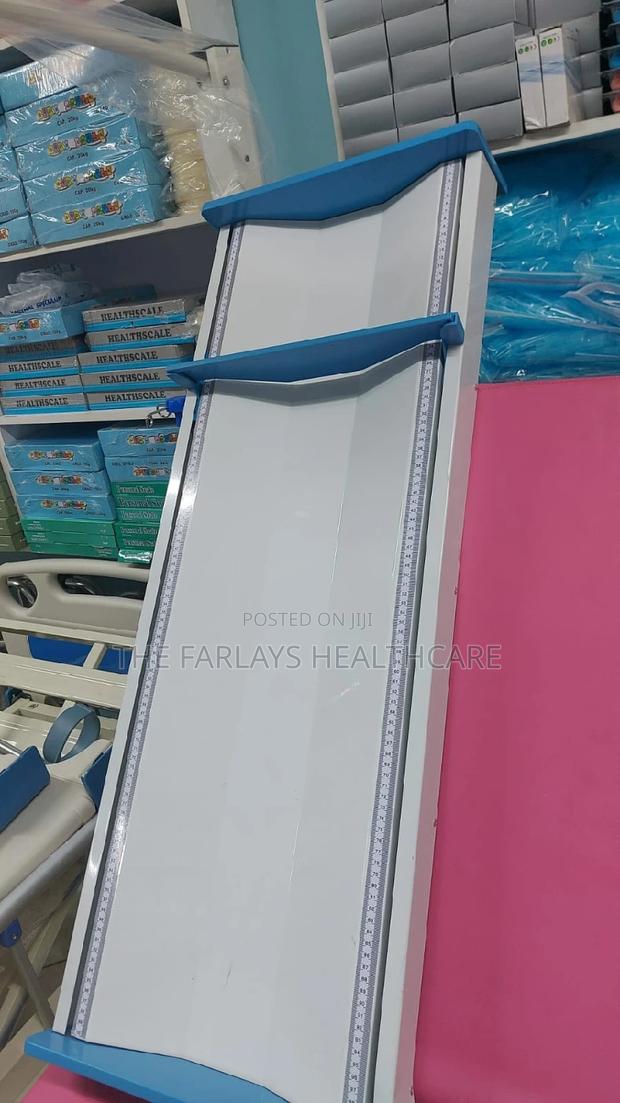Infantometer. / Pediatric Height Metre.