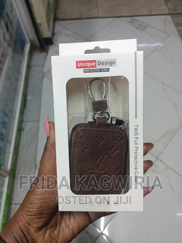 Universal Airpods Protective Case - main view