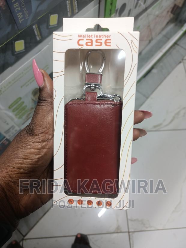 Universal Airpods Protective Case - thumbnail 2