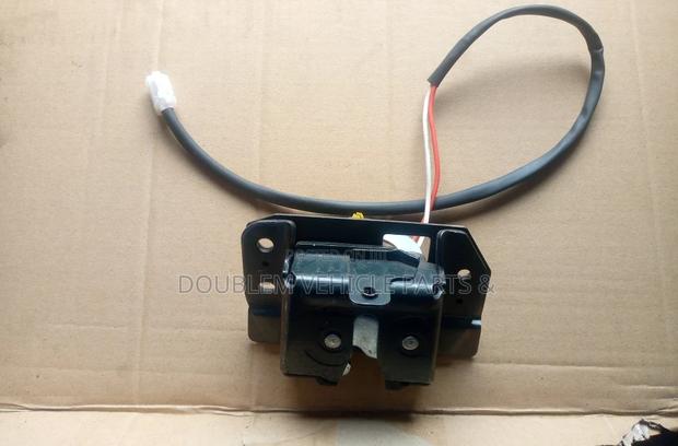 Bootlock Toyota Hiace 1993,1994 Onwards Shark/5l Boot Lock