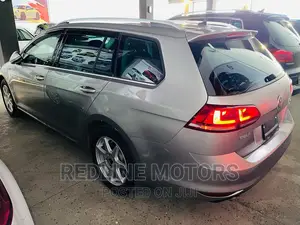 Volkswagen Golf Variant 2017 Silver