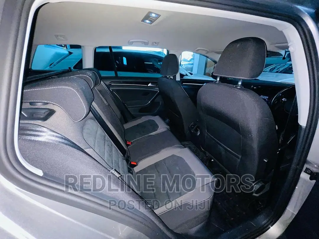 Volkswagen Golf Variant 2017 Silver