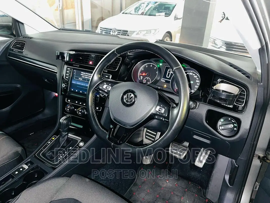 Volkswagen Golf Variant 2017 Silver