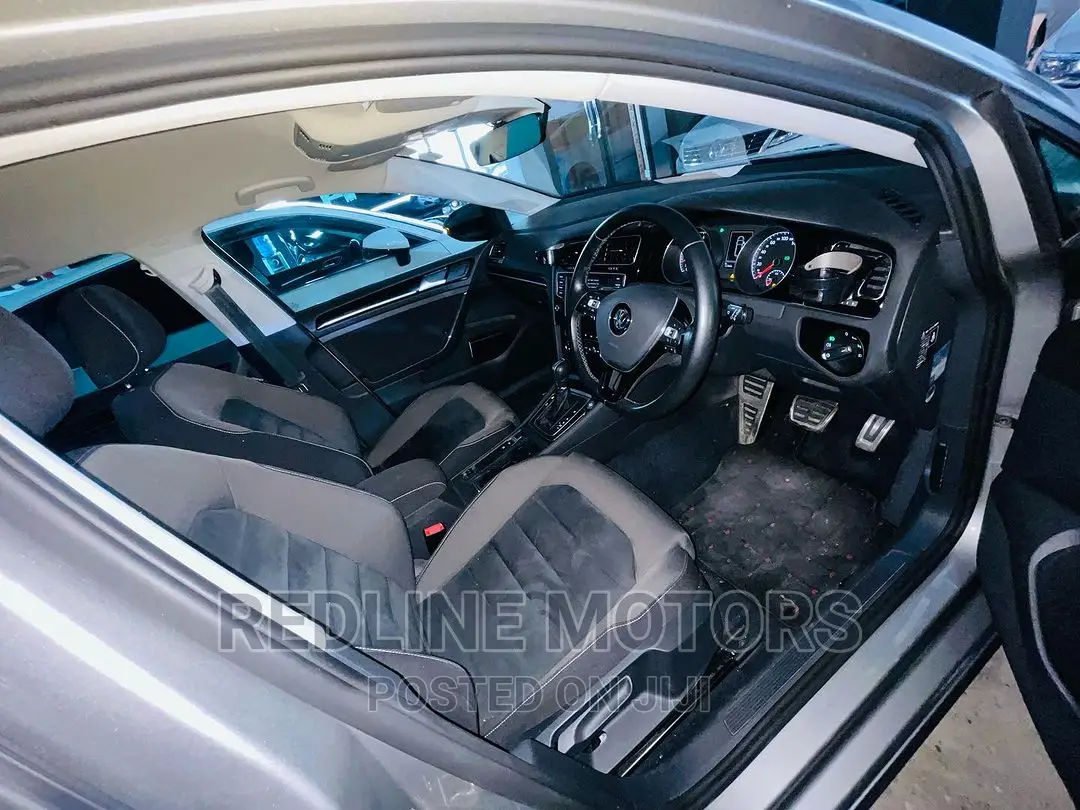 Volkswagen Golf Variant 2017 Silver