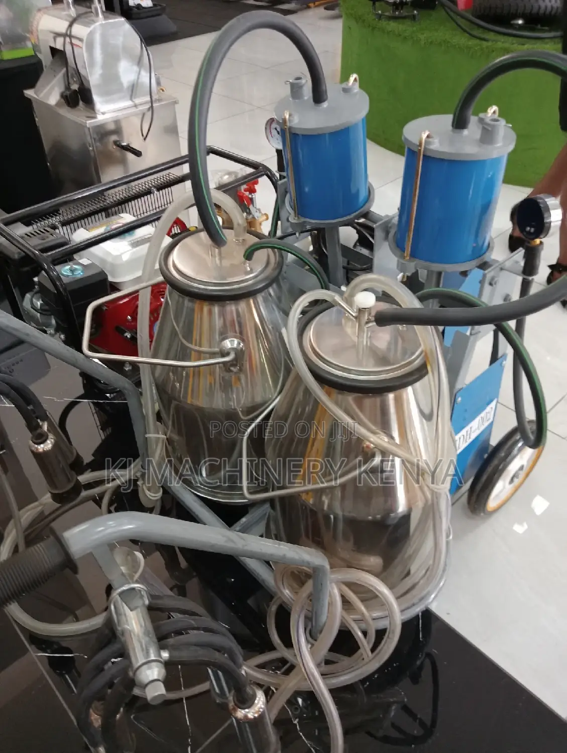 Double Bucket (Burrell) Milking Machine Available