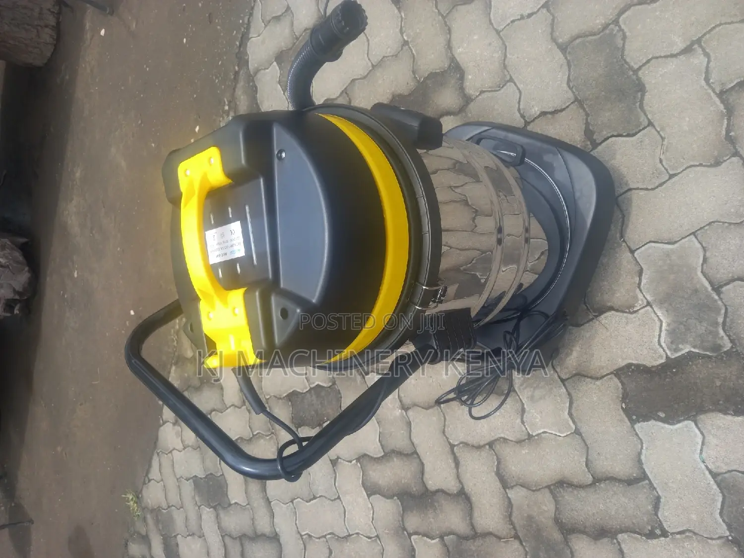 Wet and Dry Vacuum Cleaner
