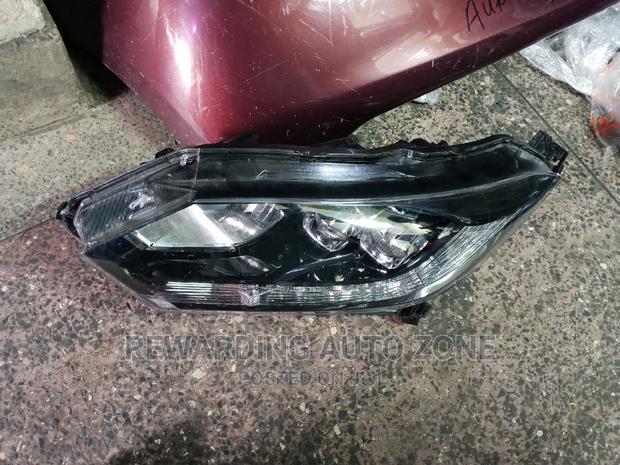 Honda Vezel Headlights Xenon - thumbnail 2