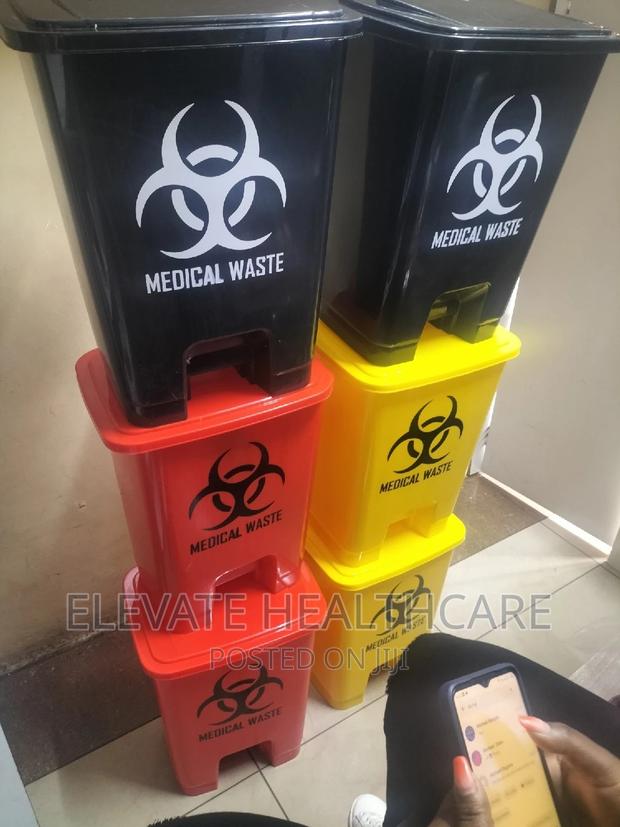 Pedal Bin. 30 Litres Red, Yellow,Orange - thumbnail 4