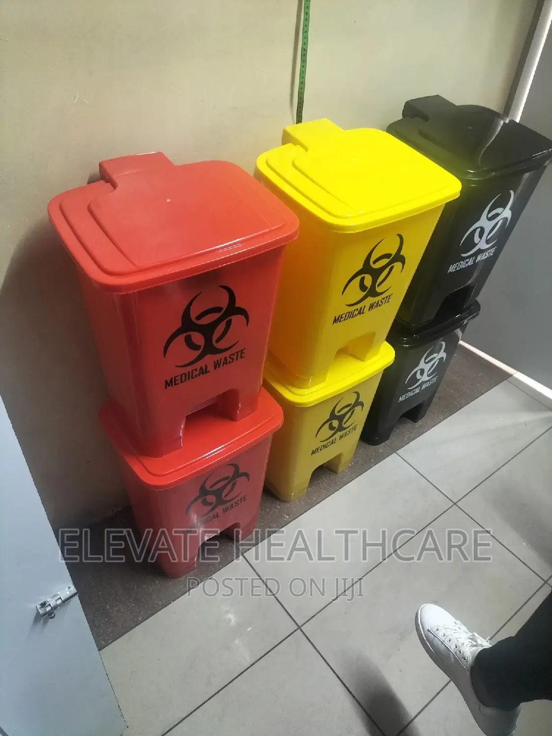 Pedal Bin. 30 Litres Red, Yellow,Orange