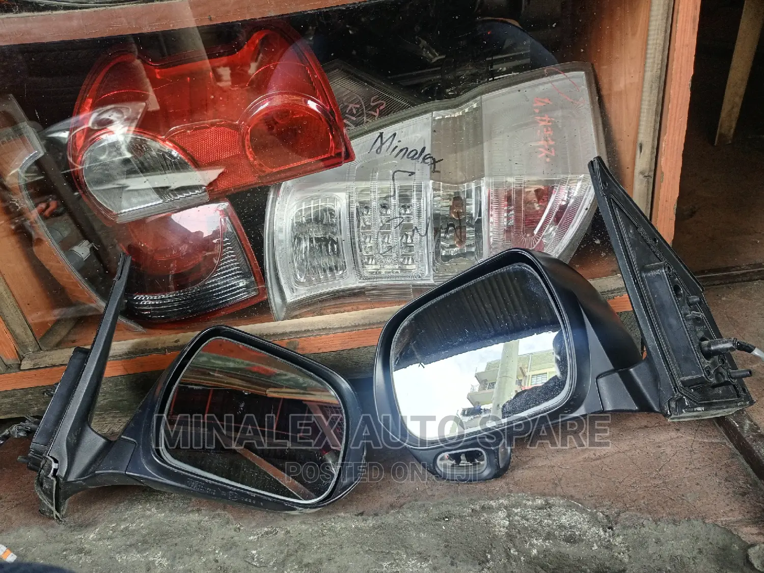 Vanguard Sidemirrors With Indicator