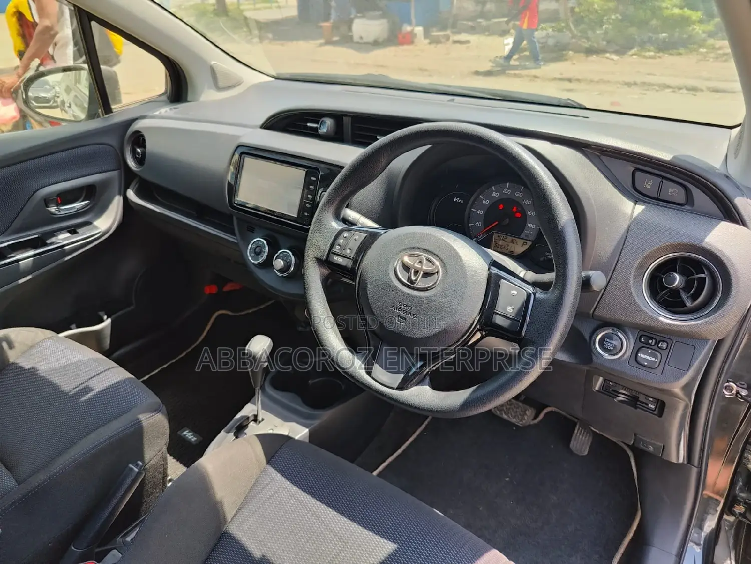 Toyota Vitz 2016 Black
