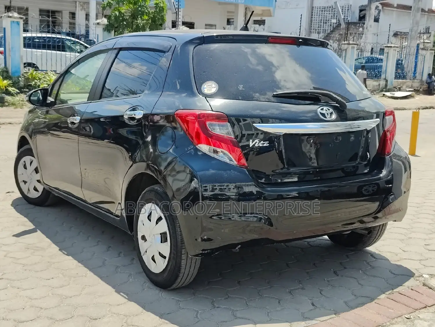 Toyota Vitz 2016 Black