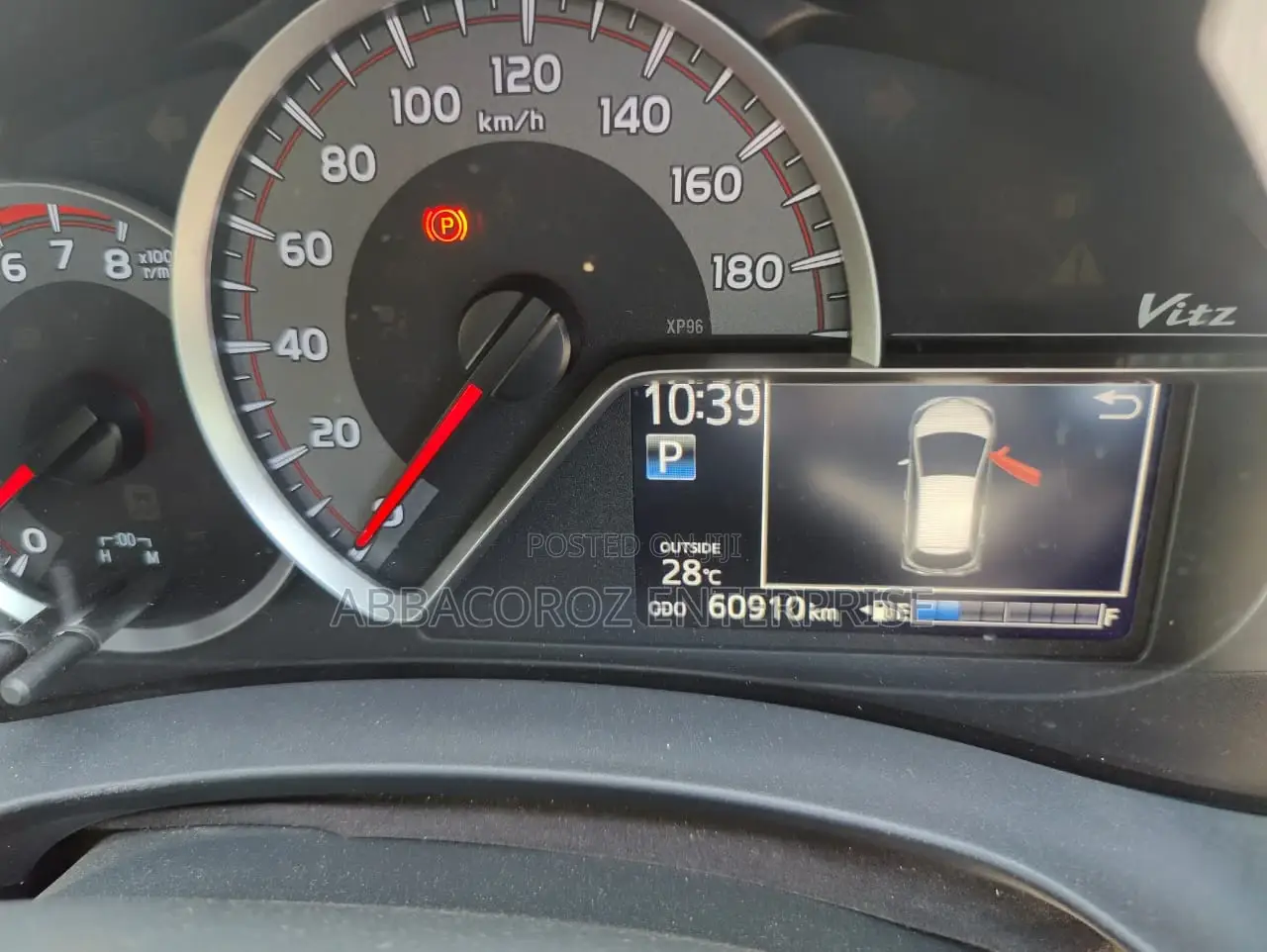 Toyota Vitz 2016 Silver