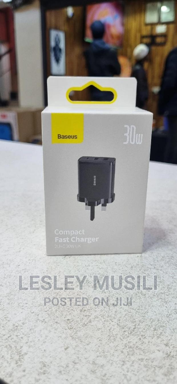 Baseus Compact 3 Ports Fast Charger 30W