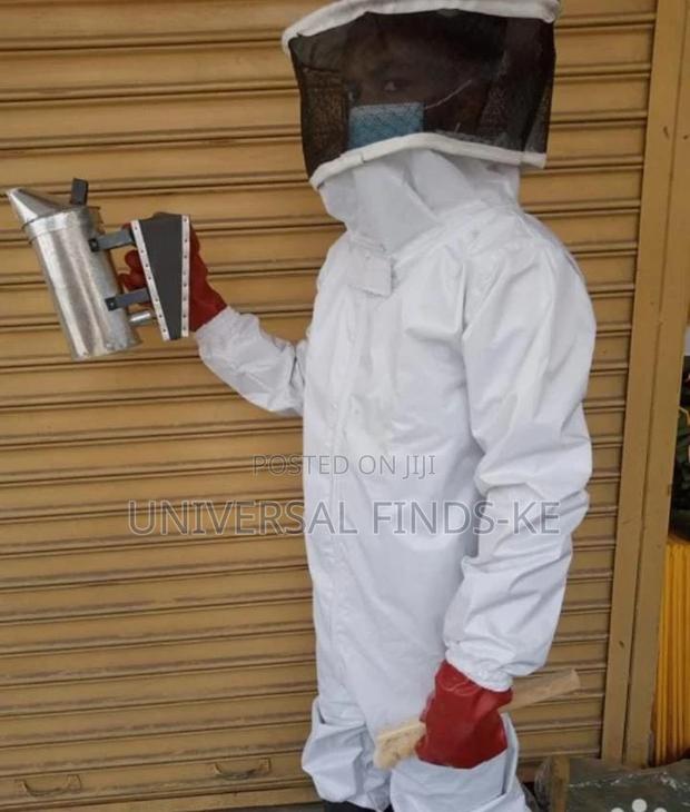 Complete Bee Suit Protection *Bee Suit+Gloves +Smoker
