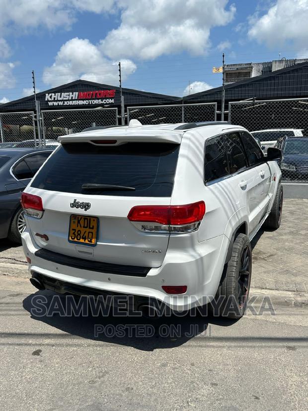Jeep Cherokee Overland 4x4 2016 Pearl - thumbnail 3