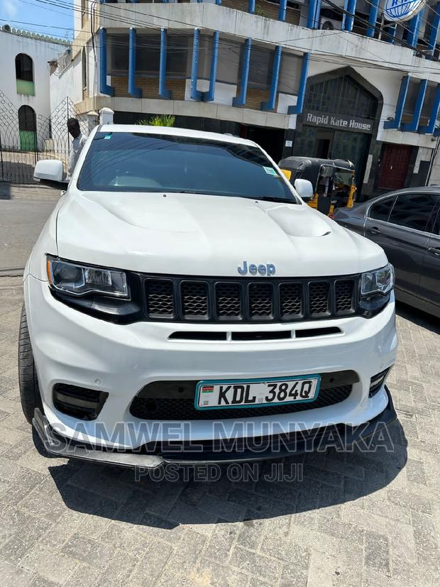 Jeep Cherokee Overland 4x4 2016 Pearl - main view