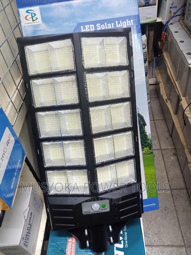 500W Solar Street Light With Motion Sensor - main view