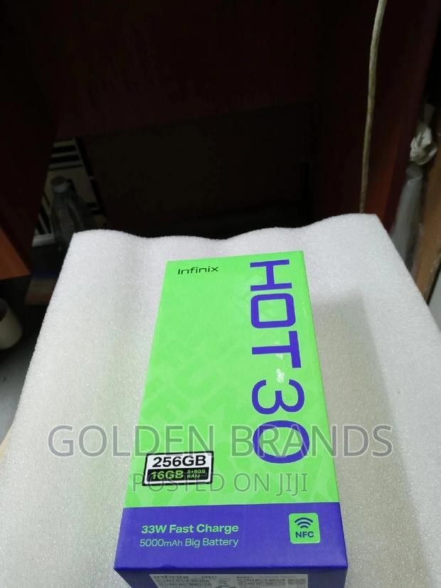 Infinix Hot 30 256 GB Green - thumbnail 3